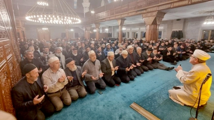 1001 Hatim bereketi sürüyor