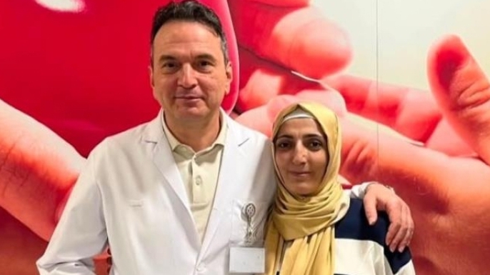 19 yıllık eşine karaciğerini verdi