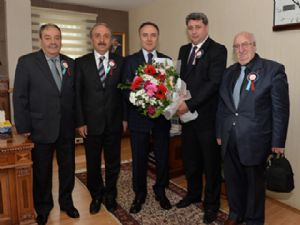 VALİ ALTIPARMAK "VAKIFLAR SAHİP OLDUĞUMUZ KÜLTÜREL DEĞERLERİN KORUNMASINDA ÖNEMLİ BİR YERE SAHİPTİR"