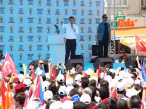 DAVUTOĞLU: "DÖRTLÜ ÇETEYE ÜLKEYİ BIRAKMAYIZ"