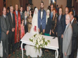 Şener ve Erduman ailelerinin mutlu günü