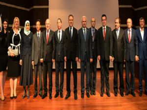 VALİ ALTIPARMAK: "İPEK YOLU'NDAKİ DEMİRYOLU HIZLI TREN BAĞLANTISI BİRAN ÖNCE GELİŞTİRİLMELİ"
