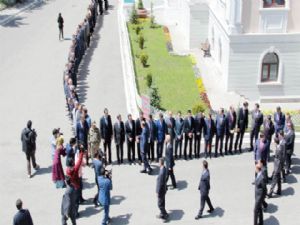 Vali Azizoğlu, görevine başladı