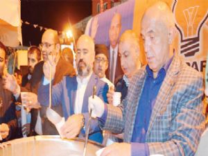 Ilıcalı'dan demokrasi nöbetçilerine sahlep ikramı