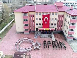 Öğrencilerden "Afrin" koreografisi