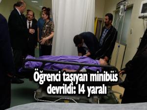 Erzurumda öğrenci taşıyan minibüs devrildi: 14 yaralı