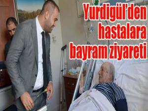 Adem Yurdigülden hastalara bayram ziyareti