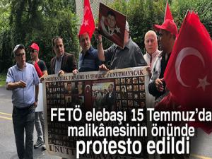 FETÖ elebaşı 15 Temmuzda malikânesinin önünde protesto edildi