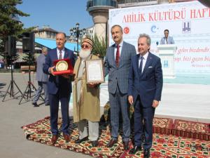 ESOB Başkanı Rasim Fırat: Ahilik felsefesinin ortak paydası insandır