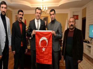 Ülkü Ocaklarından Vali Memişe ziyaret