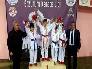 Erzurumda karate rüzgarı