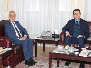 Erzurum Valisi Memişten Rektör Çomaklıya iade-i ziyaret