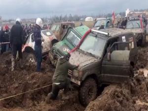 Gürcistanda offroad yarışları nefes kesti