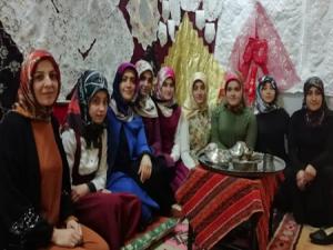 Pasinlerde el emeği göz nuru eserler sergilendi