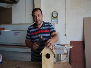 Bir Kuşta Sen Barındır' sloganıyla kuşlara ev yaptı