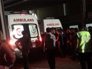 Horasanda tır traktöre çarptı: 1 ölü, 1 ağır yaralı