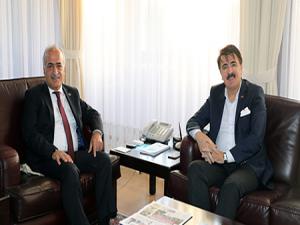 Milletvekili Aydemirden Rektör Çomaklıya ziyaret