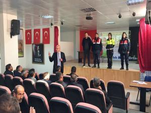 Köprüköyde sürücülere eğitim semineri verildi