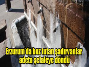 Erzurumda buz tutan şadırvanlar adeta şelaleye döndü