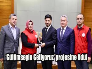 Gülümseyin Geliyoruz' projesine ödül