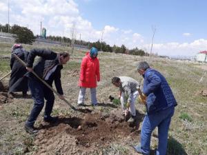 ETÜ'de "Geleceğe Nefes" projesiyle yeni fidanlar toprak ile buluştu