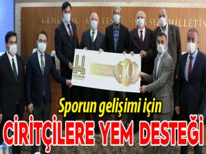 Büyükşehirden atlı spor kulüplerine yem desteği
