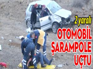 Erzurumda otomobil şarampole devrildi: 2 yaralı