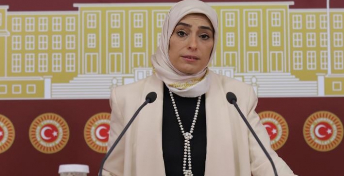 Taşkesenlioğlu Ban; Siyasetleri ikiyüzlü