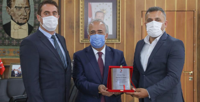 Kızılay’dan Atatürk Üniversitesine platin madalya