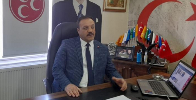Karataş: Türkiye’de türban değil, CHP sorunu var