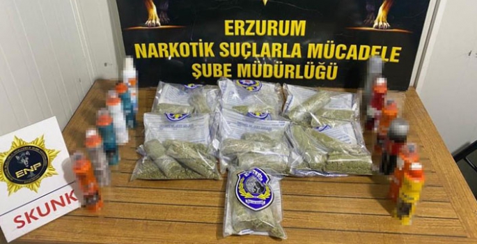 5 kilo uyuşturucu ele geçirildi; 8 kişi tutuklandı