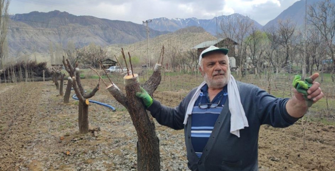 Sigarayı bıraktı, fidana odaklandı
