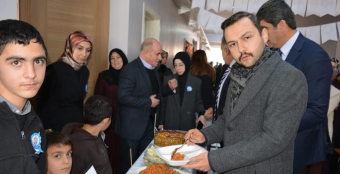 Aşkale'de özel eğitim sınıfı için hayır çarşısı