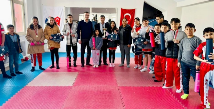Kick Boksa Pasinler’in damgası!