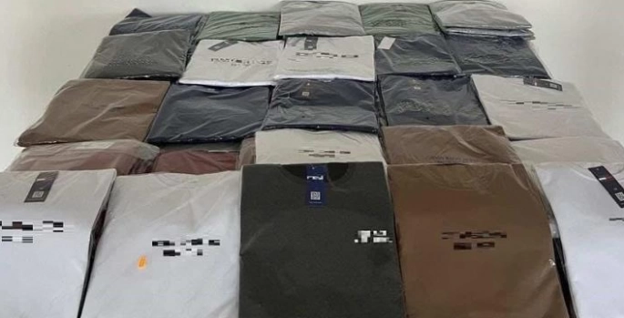 Kaçak telefon ve taklit tişört ele geçirildi