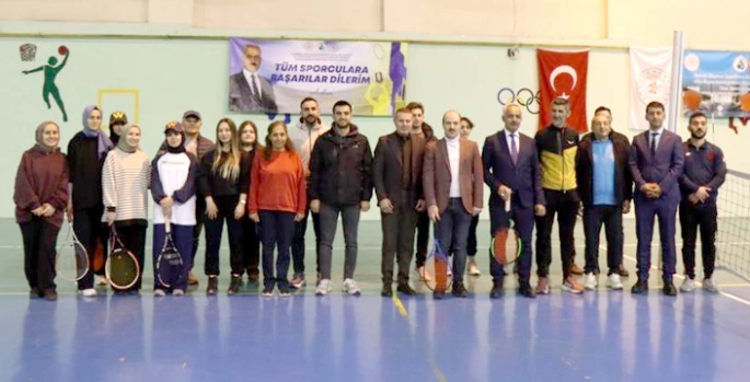 Oltu’da tenis turnuvası