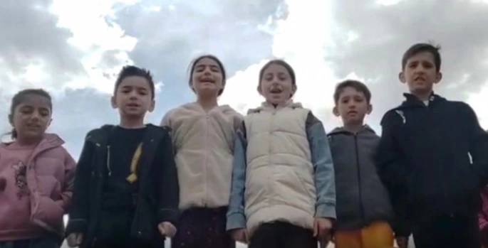 Başkan Akpunar çocukların yüzünü güldürdü