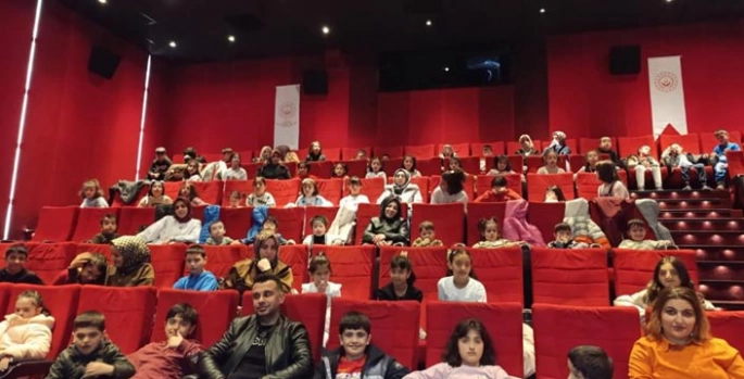 Çocukların sinema keyfi