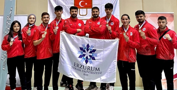 ETÜ Kick Boks Türkiye Şampiyonasına damga vurdu