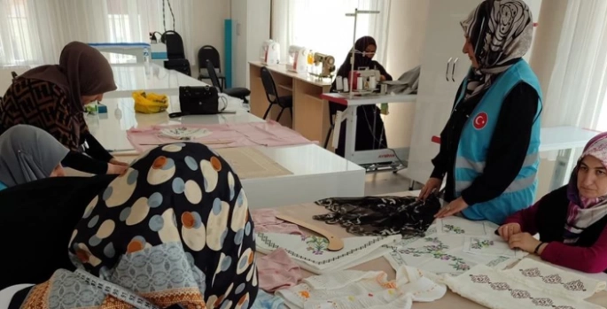 "İyilik Atölyeleri" gönüllere dokunuyor