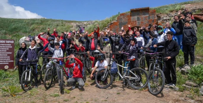 Pedal çevirdiler, tarihle buluştular