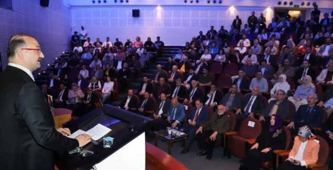 Üniversitede "Türkiye yüzyılı ve üniversiteler" konferansı