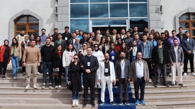 Genç hekimlere acile ilk adım deneyimi