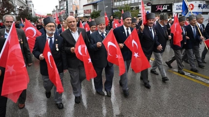 Şanlı tarihimizin ebedî kahramanlarına vefa