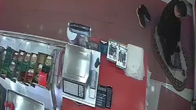 Dolaptaki şişe patladı