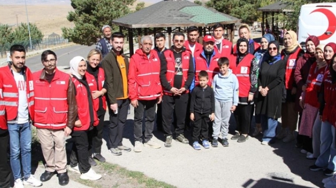 Kızılay'dan Dünya Yürüyüş Günü'nde sağlık için adım etkinliği