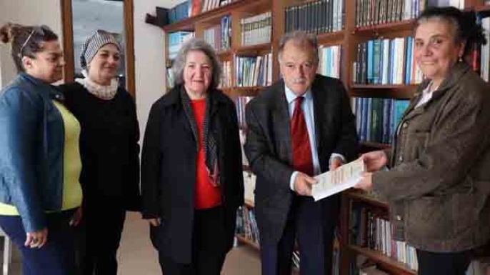 Kürkçüoğlu’ndan Öğretmenevi’ne kültür armağanı