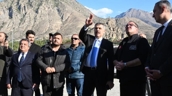 Vali Çiftçi’den ilçe çıkarması