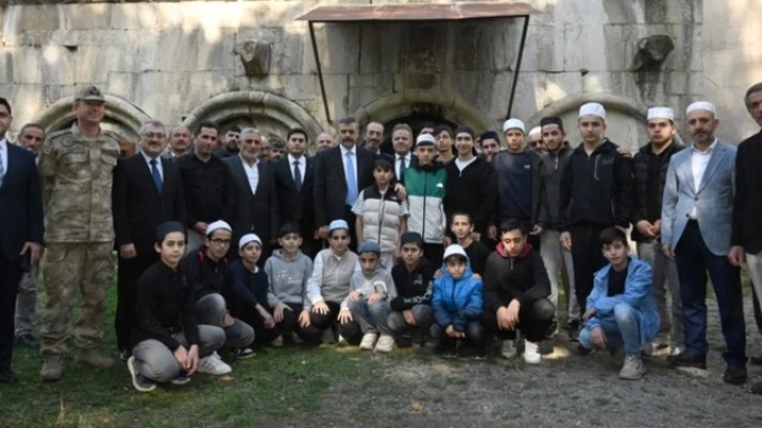 Vali Çiftçi, Taş Camide incelemelerde bulundu