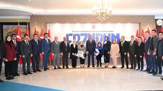 Valiliğin güllerine doğum günü sürprizi